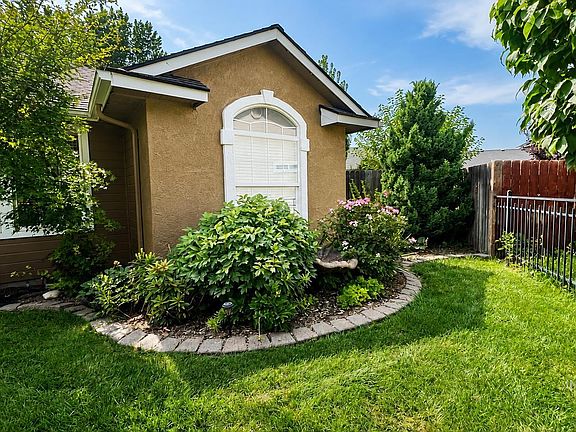 3rd image of 617 Cornwall Way