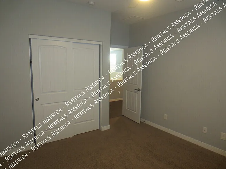 3636 E Lodgepole Dr — Photo 19