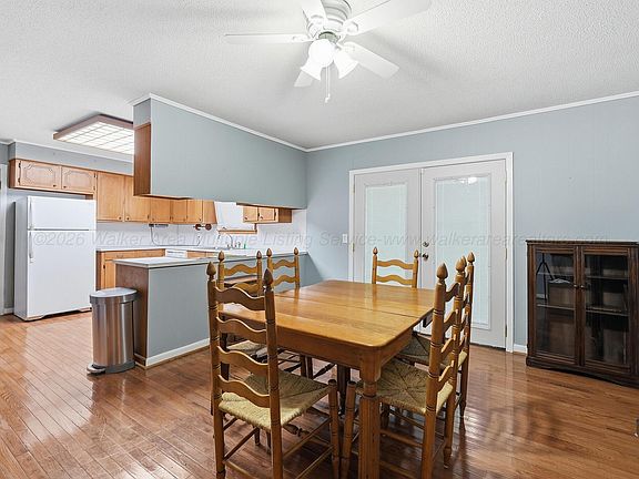 2nd image of 1202 Laurin St
