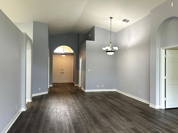 5th image of 2770 SE Stonebriar Way