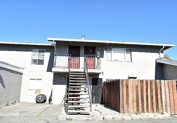 2nd image of 111 Yorkshire Ct APT B