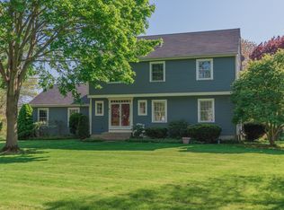 4 Gregory Pl, Old Saybrook, CT 06475