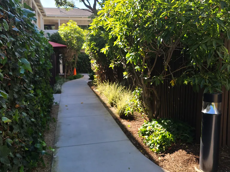 Casa Monterey Apartments — Photo 5
