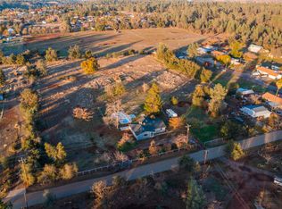 17940 Strawberry Ln, Anderson, CA 96007