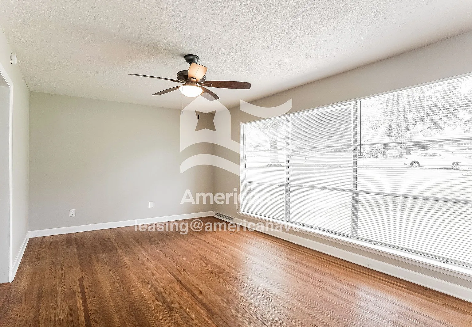 3 bed, 1.0 bath, 1174 sqft, $1,316 — Photo 3