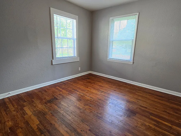 1635 W Lynn St — Photo 7