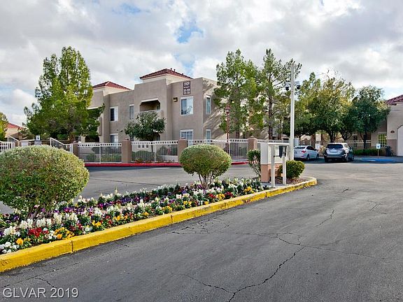2nd image of 1908 Villa Palms Ct Unit 102