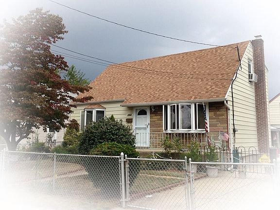 2nd image of 1862 Standard Ave
