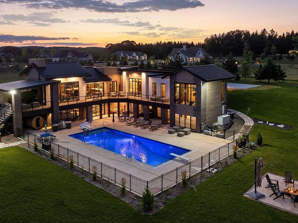 1st image of 3890 Maxon DRIVE