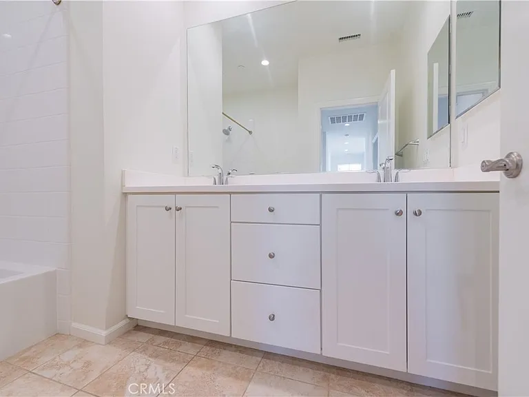 158 Damsel — Photo 22