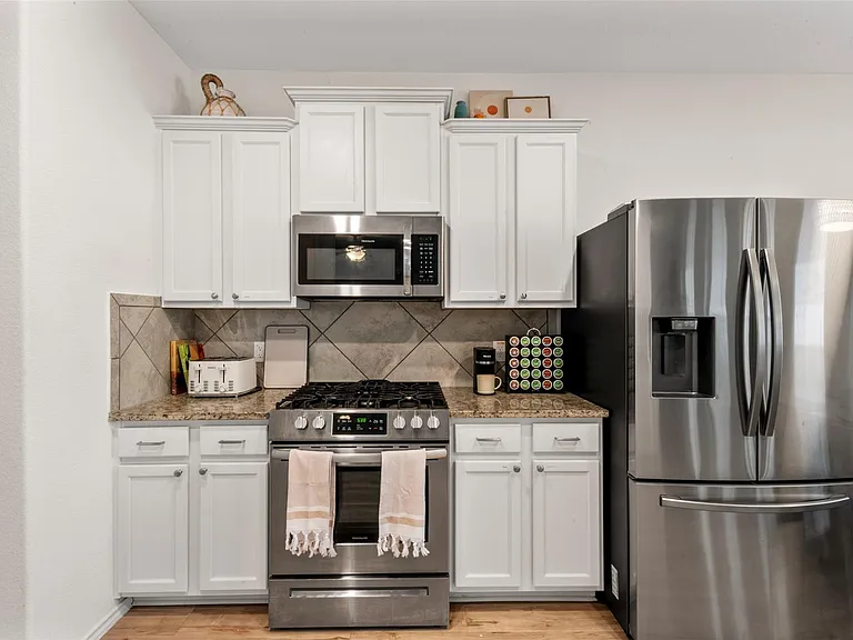 18426 White Stallion Ln — Photo 18