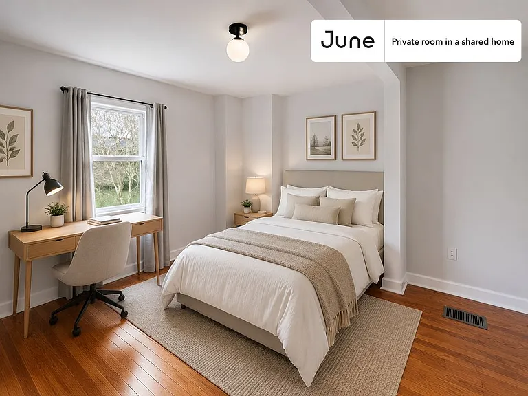 1334 Newton St NE #B — Photo 1