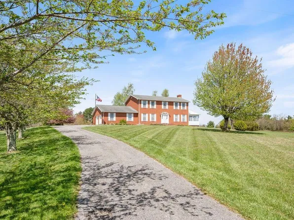3081 Daniels Run Rd NE, Check, VA 24072