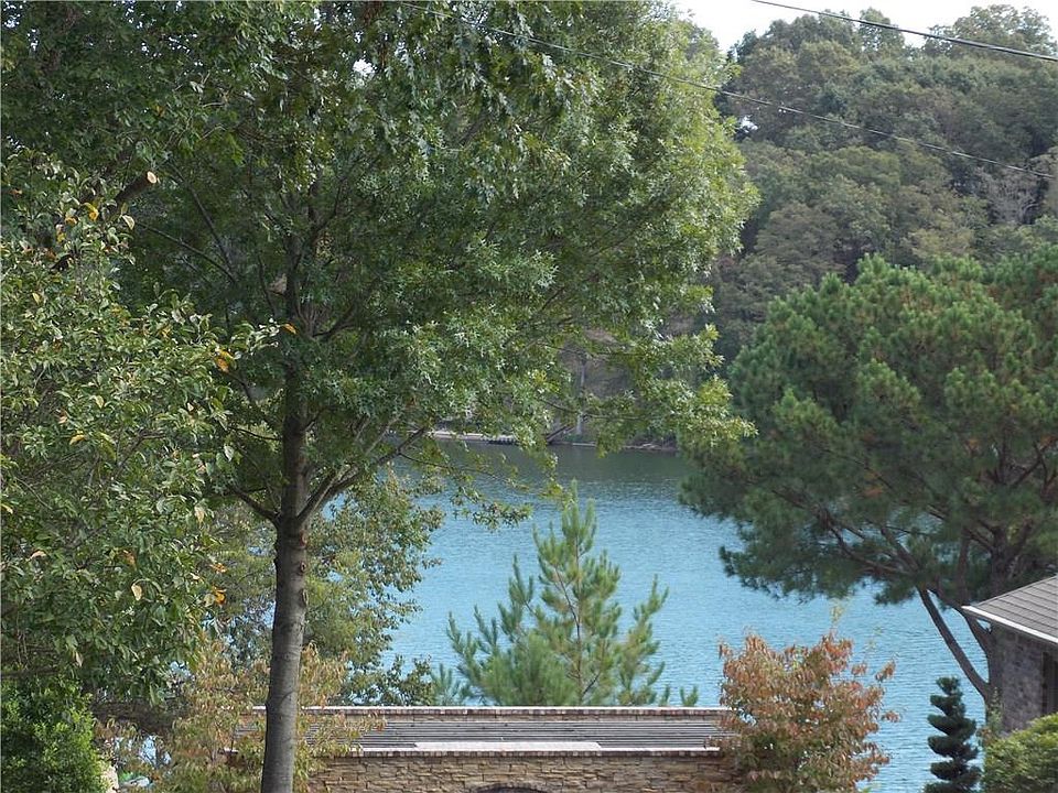 2nd image of Dunkeld Dr