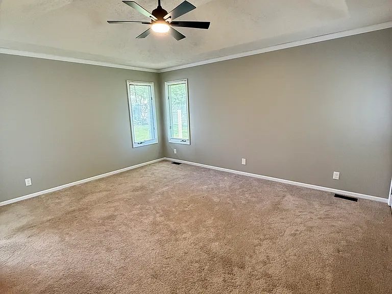 2902 Blackhawk Dr — Photo 13