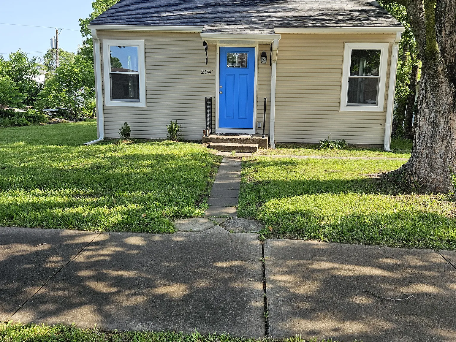 204 W McPherson St — Photo 1