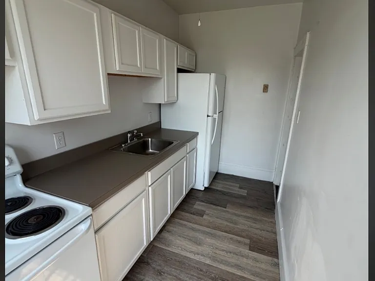 214 Blue Ridge Ave #8 — Photo 2