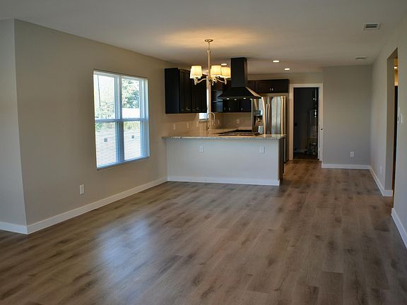 5th image of 123 E Woodin Blvd