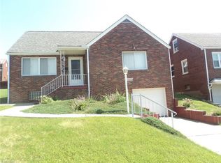 2613 Chestnut St, Steubenville, OH 43952