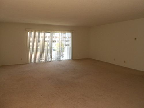 4th image of 1801 S Bentley Ave APT 307