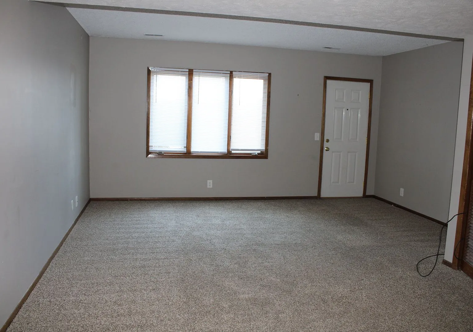 Charming townhouse near SE community College in East Lincoln — Photo 3