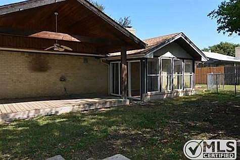 5th image of 406 Thomas Chapel Dr