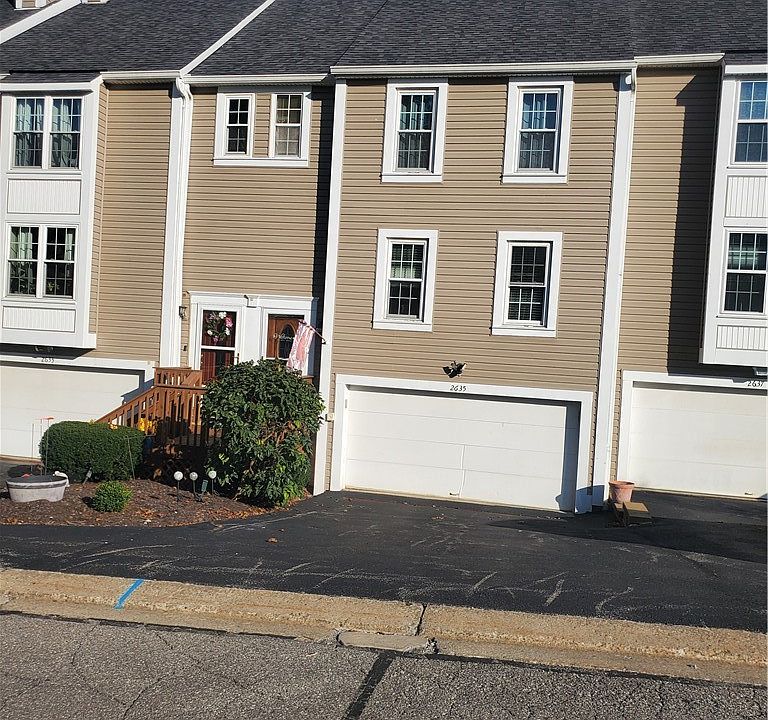 1st image of 2635 Hunters Point Dr