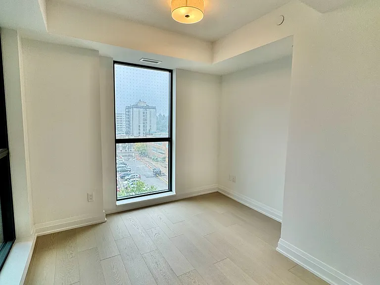 505 Glencairn Ave #319 — Photo 6