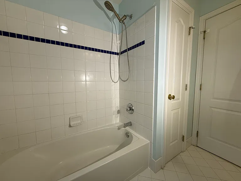606 Winston Ln — Photo 51