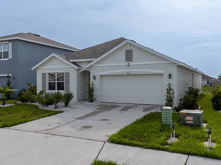 1439 Orchardgrass Cir — Photo 3