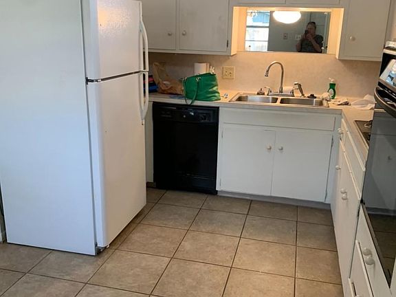4th image of 1066 Brock Dr