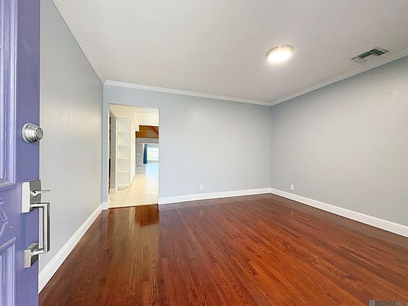 2nd image of 1437 Huron Ave