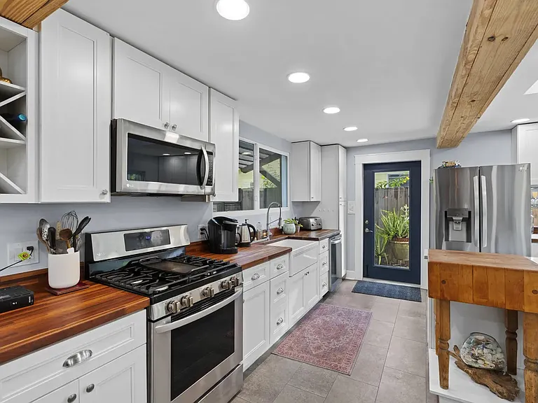 743 Park Pl — Photo 4