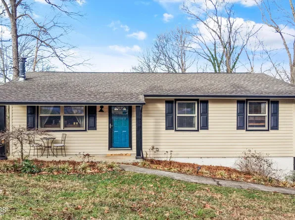 1403 Northshire Ln, Knoxville, TN 37922