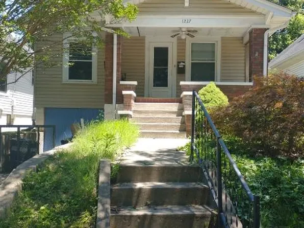 1227 Keswick Blvd, Louisville, KY 40217