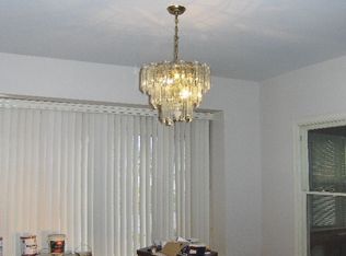 62 Lake St, Pontiac, MI 48341