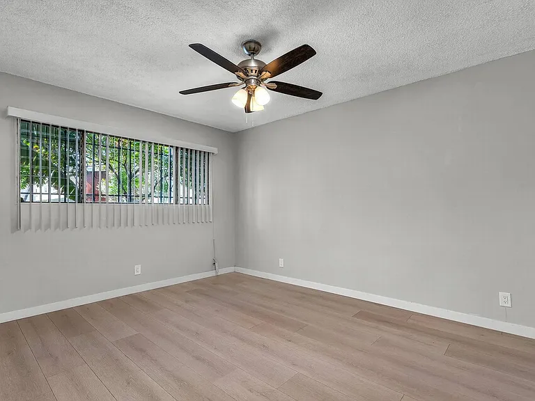 4926 August St #6 — Photo 7