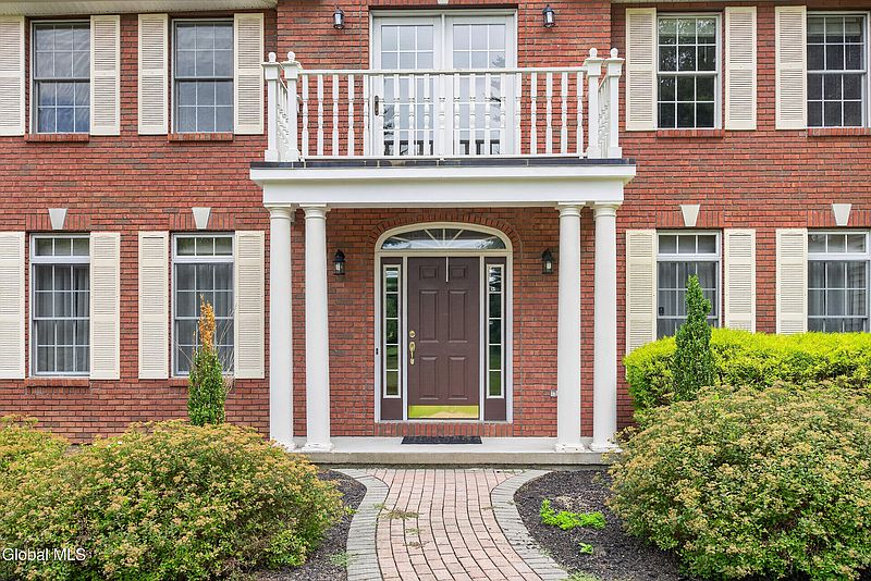 2nd image of 106 Elizabethfield Way