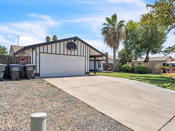 3rd image of 1920 S San Joaquin Drive