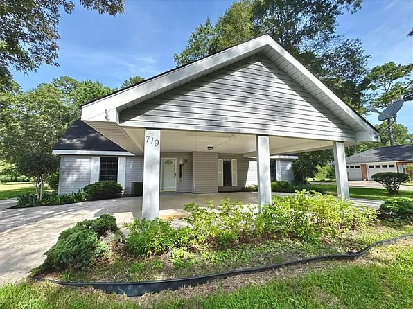 719 E Wildwood Dr, Warren, TX 77664