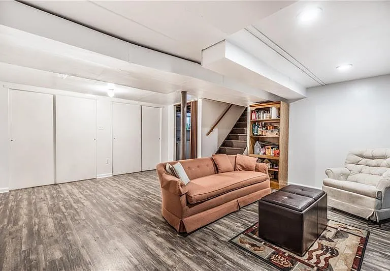 322 Iroquois Ave — Photo 16