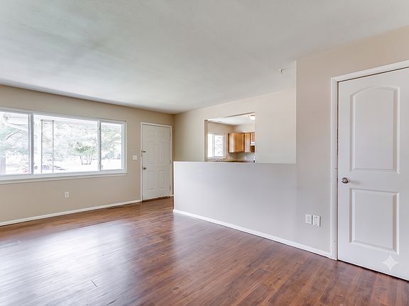 5th image of 4203 W Pine St