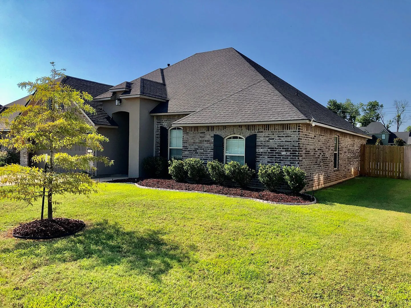 Legacy-4/2-Highly Sought After N. Bossier Community — Photo 3
