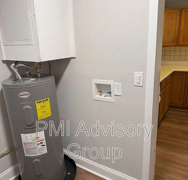 2706 SE Kentucky Ave — Photo 2