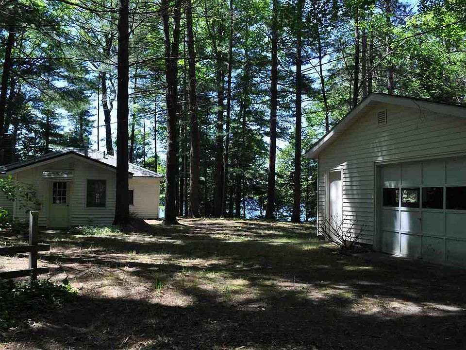 1st image of 1122 E Lake Dr SE
