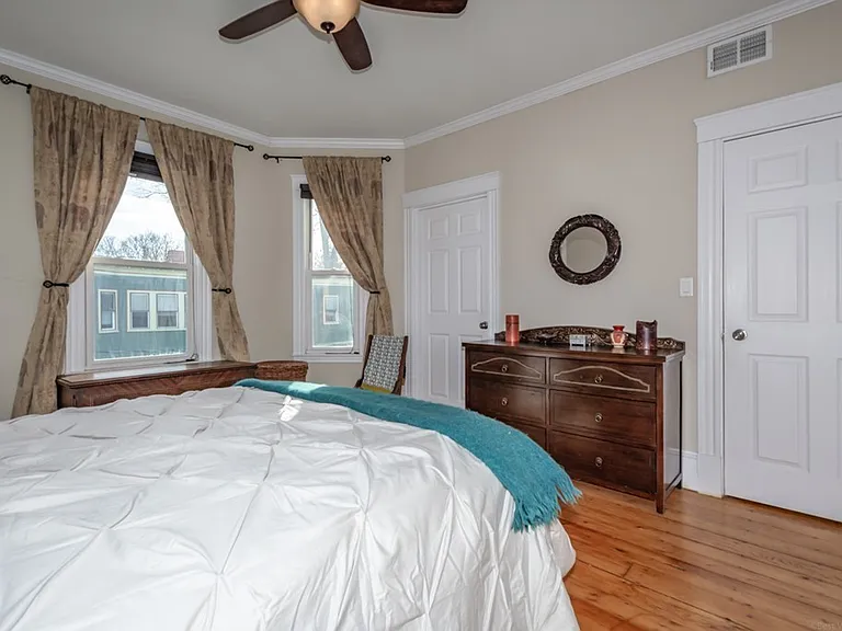 29 Plainfield St #3 — Photo 13