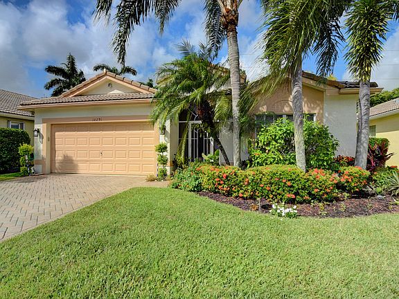 Home For Sale In Grove Isle