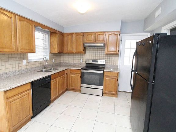 5th image of 3865 Winona Dr
