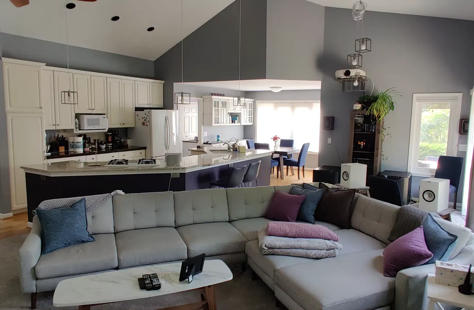 3 bed, 1850 sqft, $4,000 — Photo 2