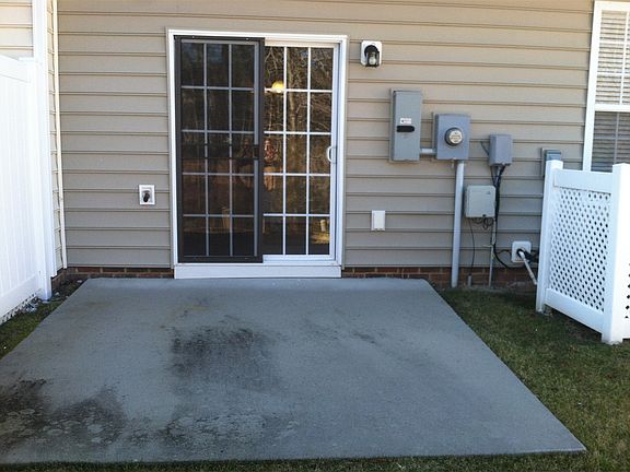 5th image of 905 Parkland Pl